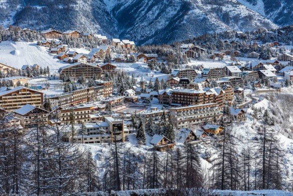 Les Auréades - Auron village